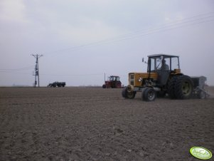 Ursus C-360-3P , C-330 i Mtz 82