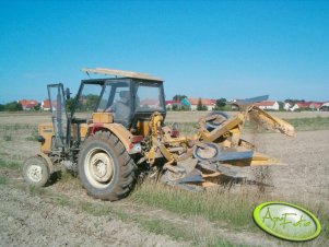 Ursus C-360 3P z pługiem obracalnym B) 