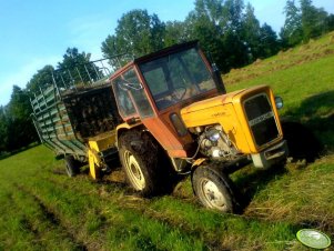 Ursus C-360 + przyczepa samozbierająca