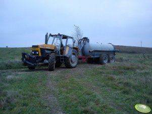 Ursus C-385A z beczkowozem