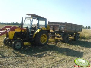 Ursus C-4011 3P z przyczepą Sanok