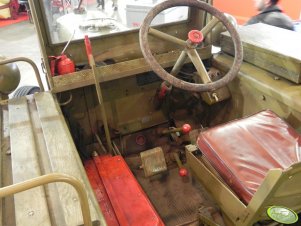 Ursus C-451 wnętrze