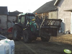 Valtra A83 Hi-Tech & tur stoll