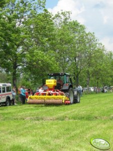 Valtra + siewnik do trawy