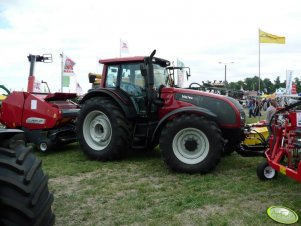 Valtra T  z Zestawem .