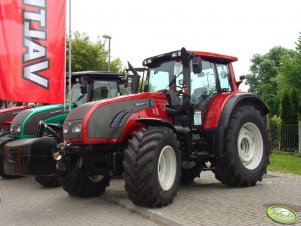 Valtra T151