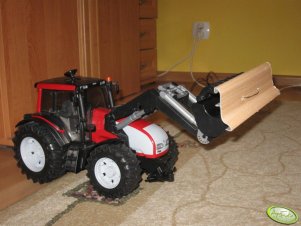 Valtra T191 + pług do śniegu