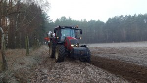 Valtra i Kuhn Multimaster