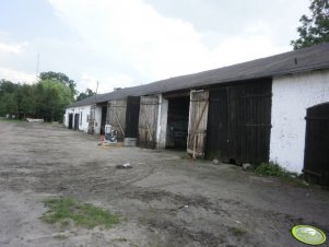 Warsztaty i garaże