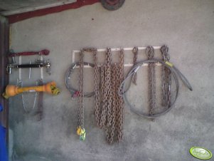 Wieszaki na łączniki centralne, wałek wom , łancuchy i liny