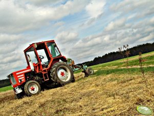 Władimirec T-25A  +  pług UG