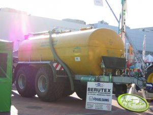 Wóz asenizacyjny. Wtedy jak bylem koło było tak wysokie jak