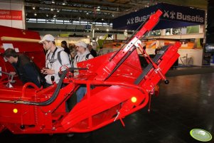 Wyrzutnika małej kostki w prasie Welger