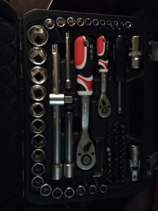 Zestaw narzędziowy YATO