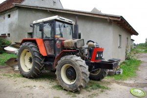 Zetor 10245 w pit stopie