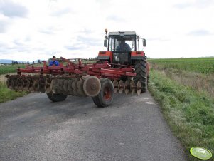 Zetor 10245 z brona talerzowa "ruska 3.7m"