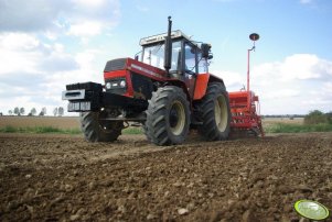 Zetor 10245 z zestawem uprawowo-siewnym Agrodan + Kuhn-Nodet