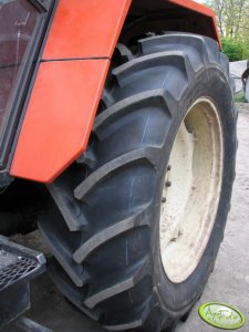 Zetor 10245 - zbliżenie na Baruma AR70