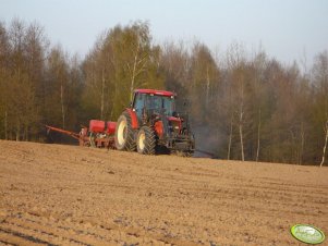 Zetor 10641 z siewnikiem Becker