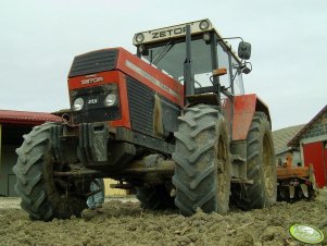 Zetor 11245 z broną aktywną