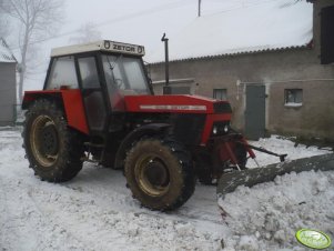 Zetor 12145 z pługiem