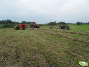 Zetor 3320 + prasa i Ursus C-330 + zgrabiarka