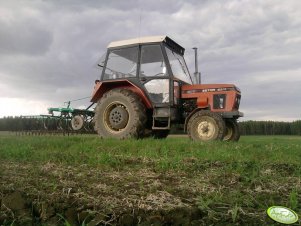 Zetor 5211 i kultywator uprawowy