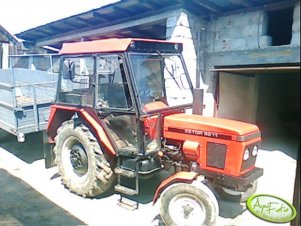 Zetor 5211 + Rozrzutnik 