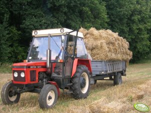 Zetor 5211 + Rozrzutnik 