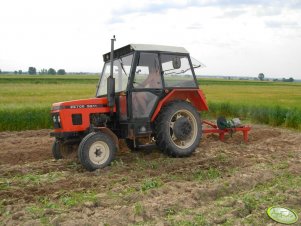 Zetor 5211 z pługiem