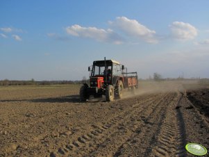 Zetor 5245 + rozrzutnik 