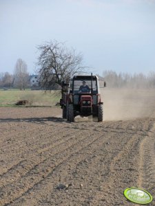 Zetor 5245 + rozrzutnik 