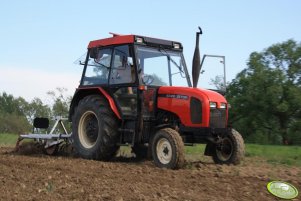 Zetor 5320 z radłami