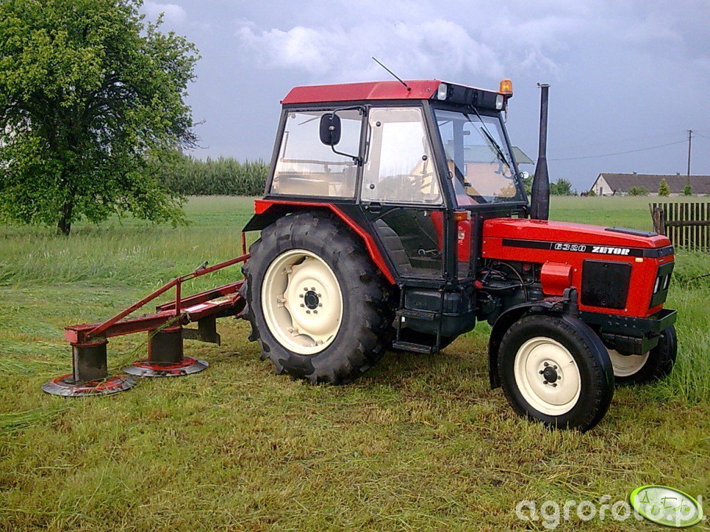 Fotografia traktor Zetor 6320 id:221816 - Galeria rolnicza agrofoto