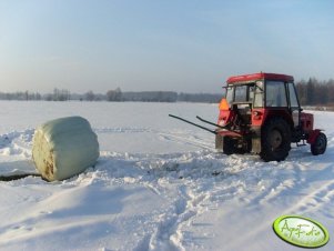 Zetor 7011 + nośnik bel