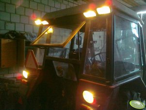 Zetor 7011 - oświetlenie robocze