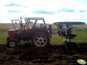 Zetor 7011 + Pług