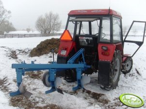 Zetor 7011 + pług