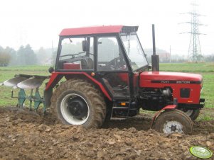Zetor 7011 + pług