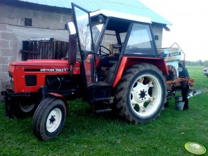 Zetor 7011 + Sadzarka
