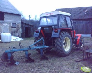 Zetor 7045 + pług 3 skibowy