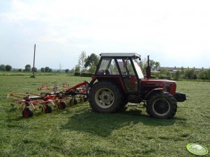 Zetor 7045 + Przetrząsacz 