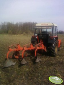 Zetor 7045+Pług krone