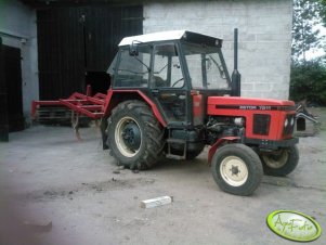 Zetor 7211 + Agregat ścierniskowy 2,1m