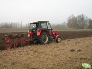 Zetor 7211 i pług obrotowy Krone