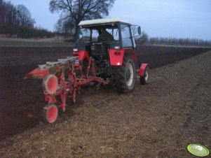 Zetor 7211 i pług obrotowy Krone
