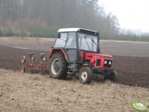 Zetor 7211 i pług obrotowy Krone