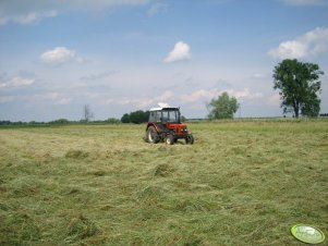 Zetor 7211 i przegrabiarka 