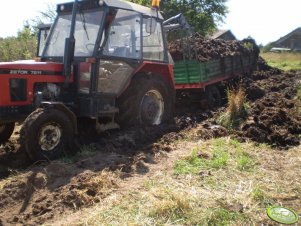 Zetor 7211 + rozrzutnik