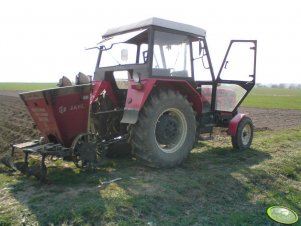 Zetor 7211 z sadzarką